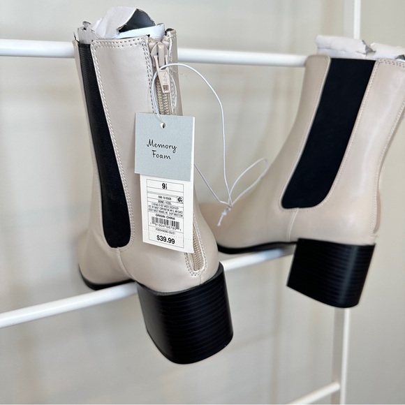 Itzel Chelsea Boot in Bone (9.5) - Picture 5 of 6